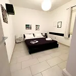 Red Ginger Apartamento *