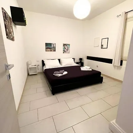 Red Ginger Apartman *