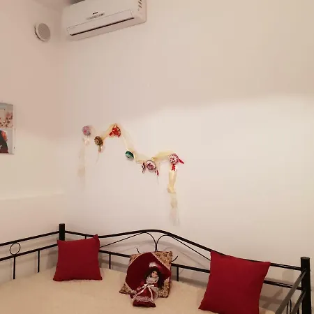 Red Ginger Apartman *